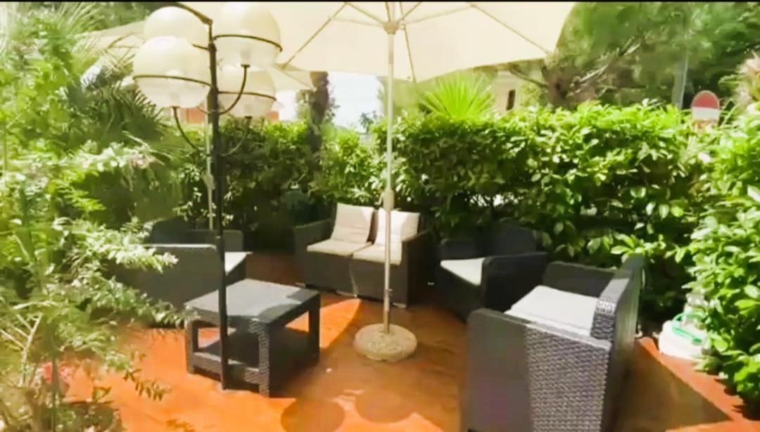 Villa Sante Residence Pesaro Bagian luar foto